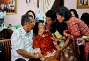 APTOPIX Indonesia Malaysia Plane